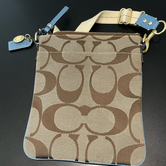 Coach signature C monogram crossbody bag - Picture 6 of 12